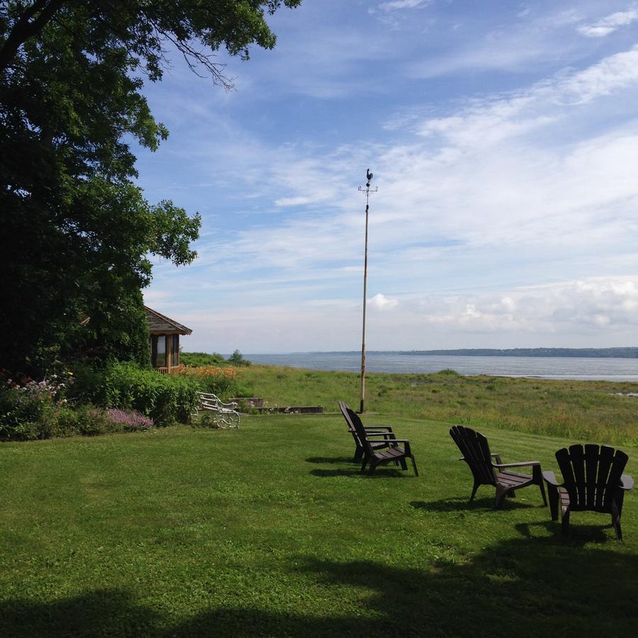 Auberge Les Blancs Moutons Saint-Laurent-de-l'ile d'Orleans 외부 사진