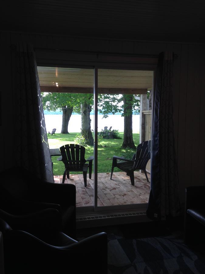 Auberge Les Blancs Moutons Saint-Laurent-de-l'ile d'Orleans 외부 사진
